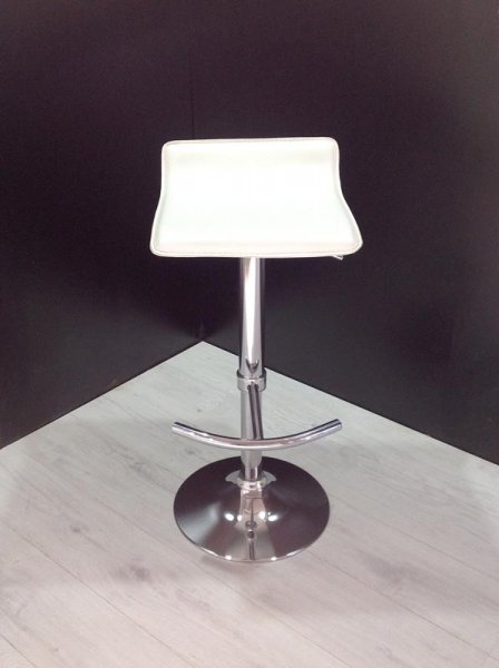 white-stool-1a